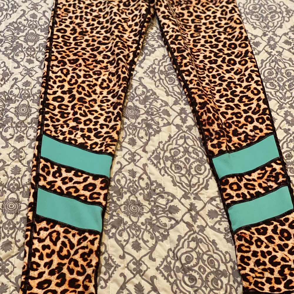 Crazy Train leopard leggings